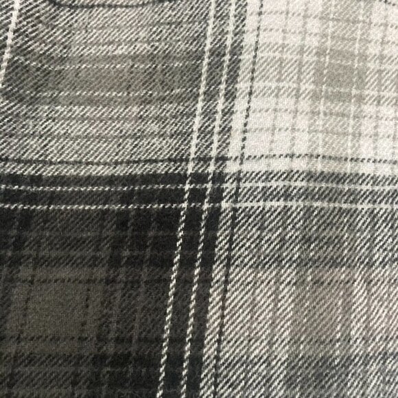 Nike SB Black Grey White Full Button Down Flannel Shirt Youth Size Medium 10-12 - Picture 3 of 11